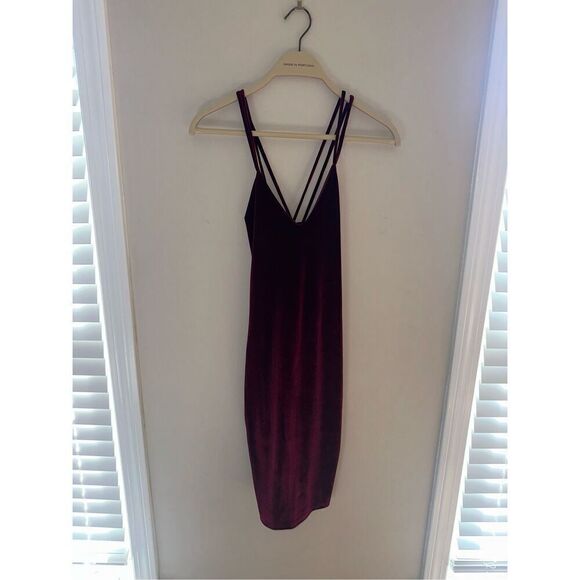 NWT Lulus Red Maroon Velvet Dress Homecoming Semi Formal XS - Picture 1 of 4